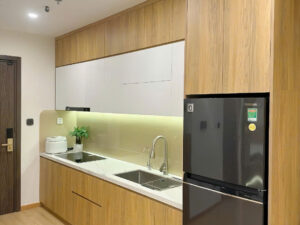 Thi công tủ bếp nhựa chữ I cho căn hộ Vinhomes Grand Park phân khu BS16